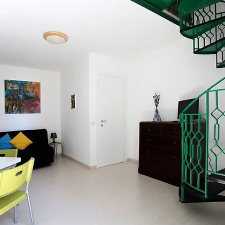 Dormidame 5* Naples