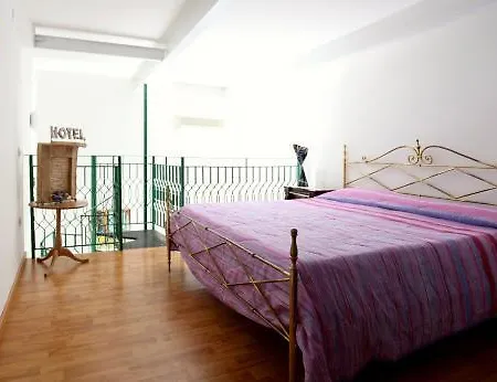 Dormidame Oda ve Kahvaltı 3*